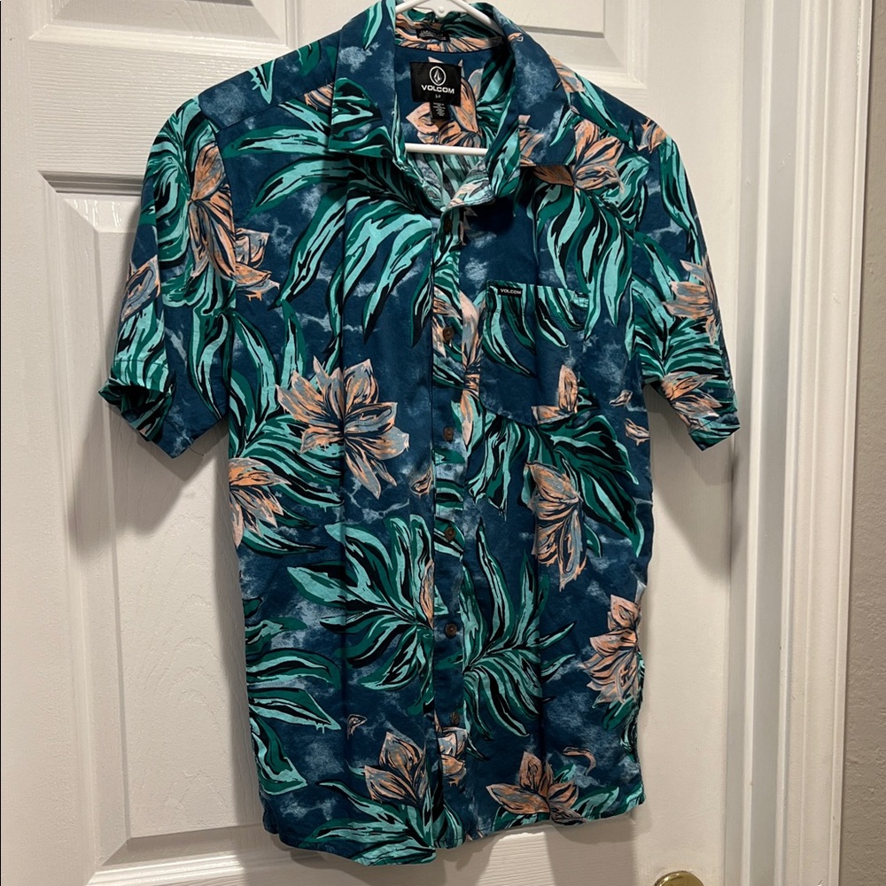 Volcom Men's Leafy Print Shirt - Teal and Navy. EUC. Men’s size small.
